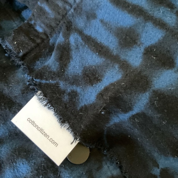 Cotton Citizen Santiago Button Down XS SOLD OUT - Picture 5 of 9